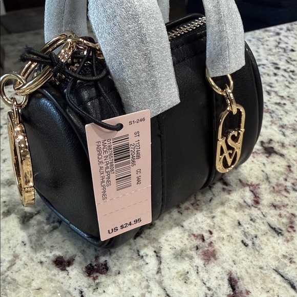 Victoria's Secret Black and Gold Key Holder - Picture 2 of 10